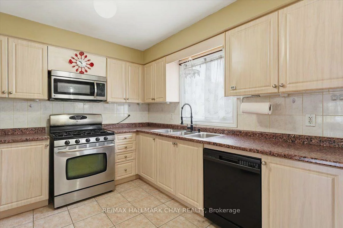 484, Ferndale, Northwest, Barrie