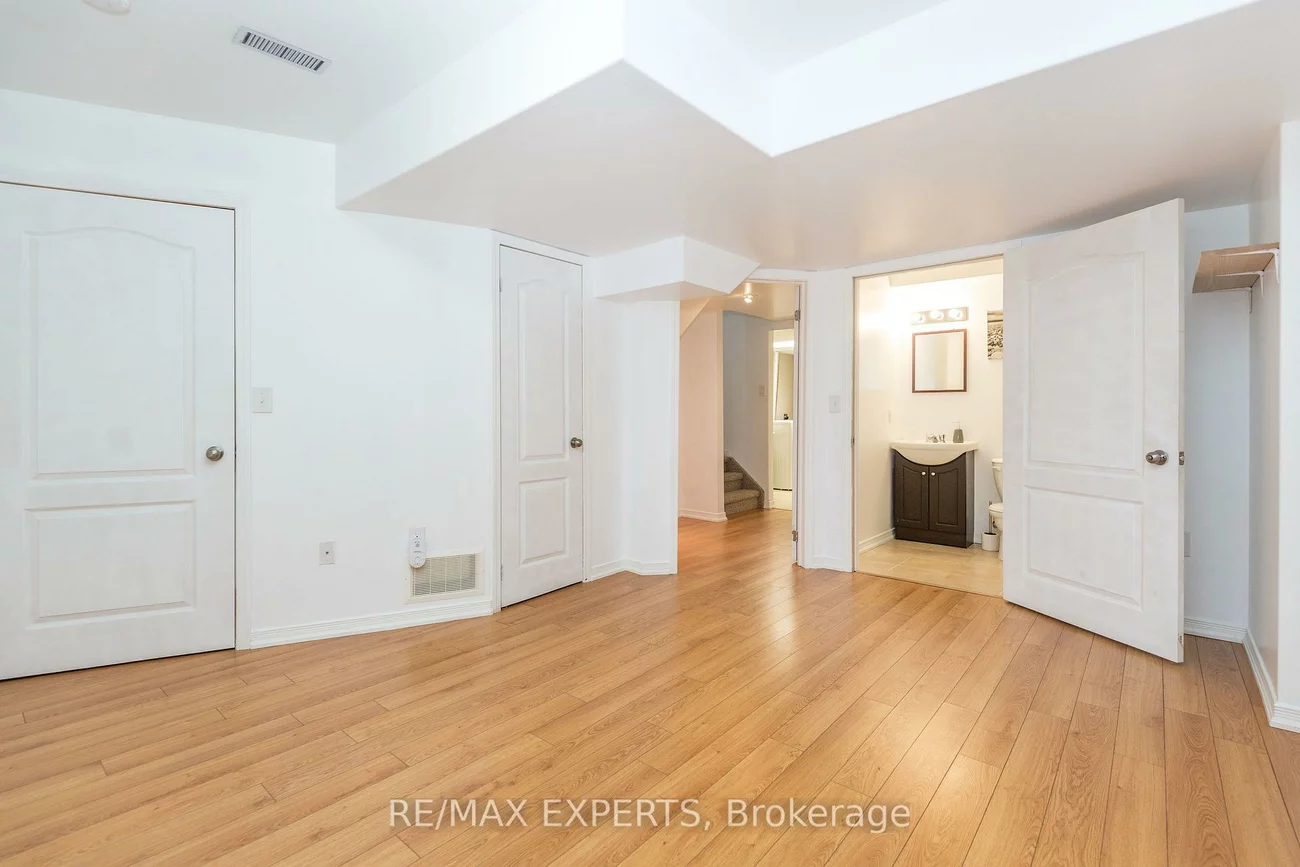 75, Prince William, Innis-Shore, Barrie
