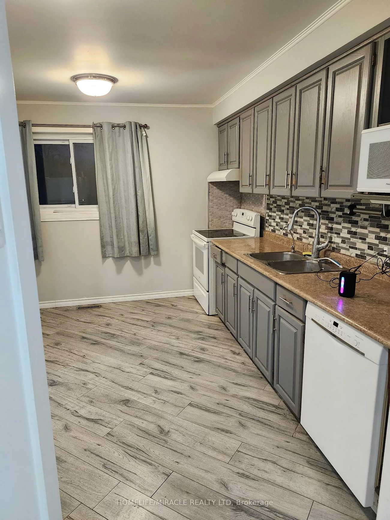 6, Wall, Cundles East, Barrie