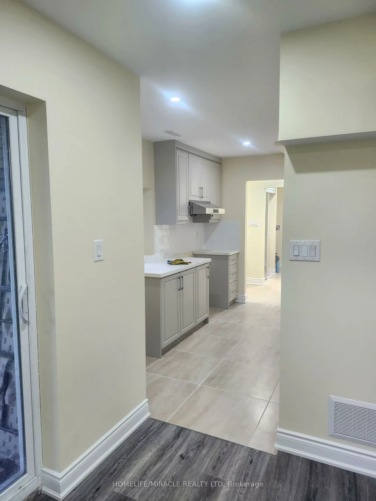 6, Wall, Cundles East, Barrie