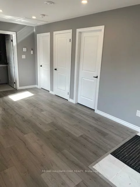 12, Dufferin, Sanford, Barrie