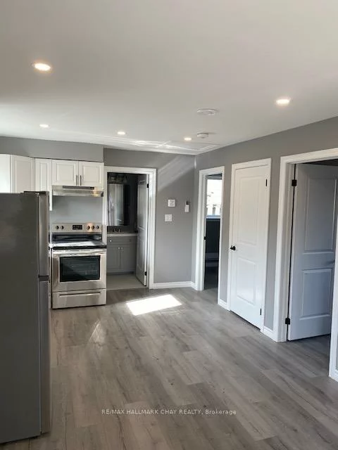 12, Dufferin, Sanford, Barrie