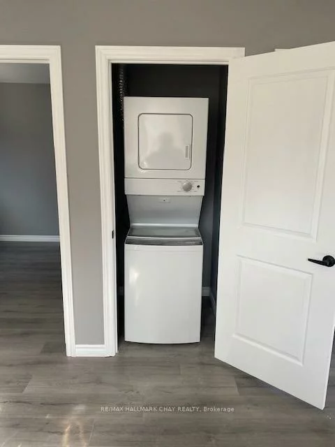 12, Dufferin, Sanford, Barrie