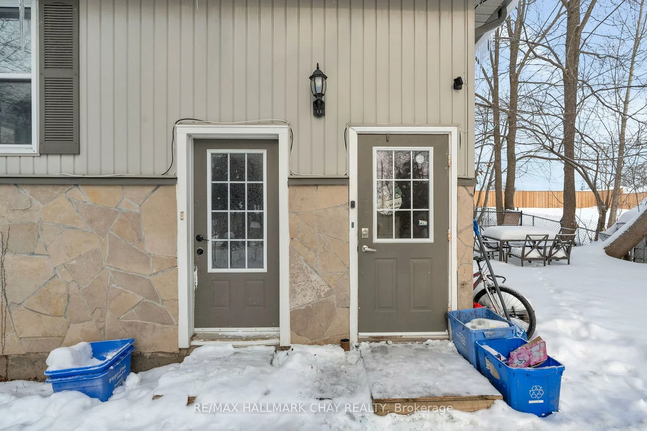 32, Grove, Queen's Park, Barrie