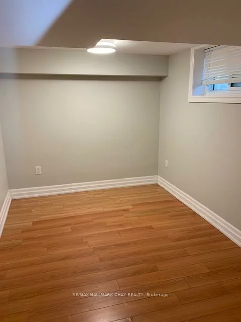 32, Grove, Queen's Park, Barrie