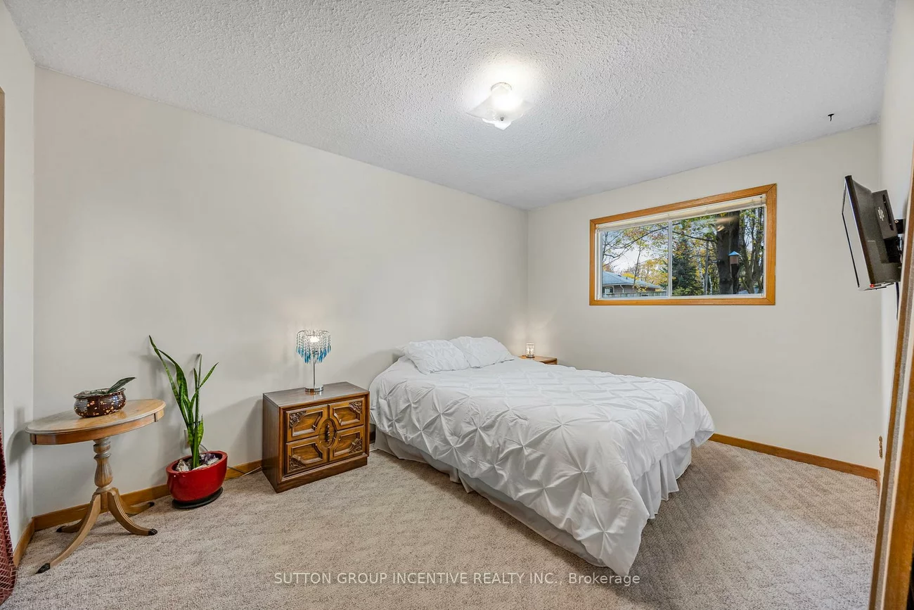 133, Gunn, Wellington, Barrie