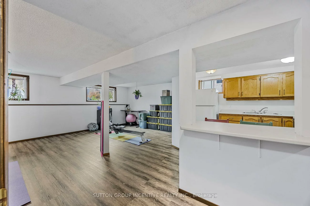133, Gunn, Wellington, Barrie