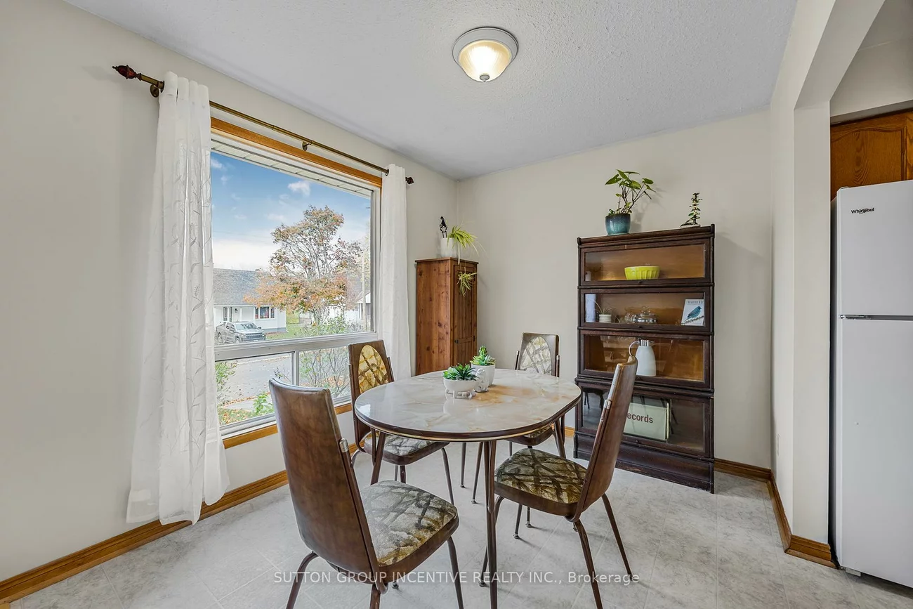 133, Gunn, Wellington, Barrie