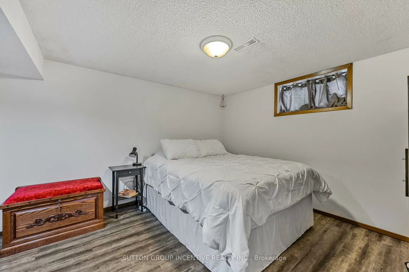 133, Gunn, Wellington, Barrie