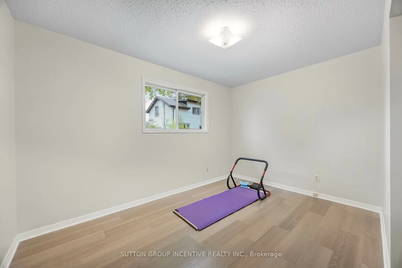 133, Gunn, Wellington, Barrie