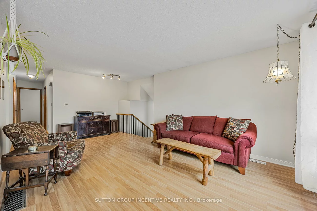 133, Gunn, Wellington, Barrie