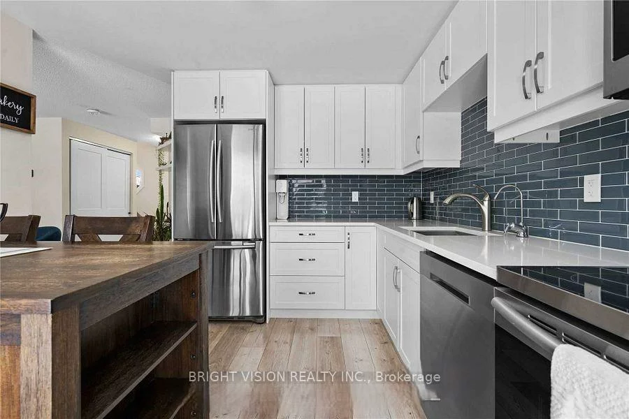 75, Larkin, 400 North, Barrie