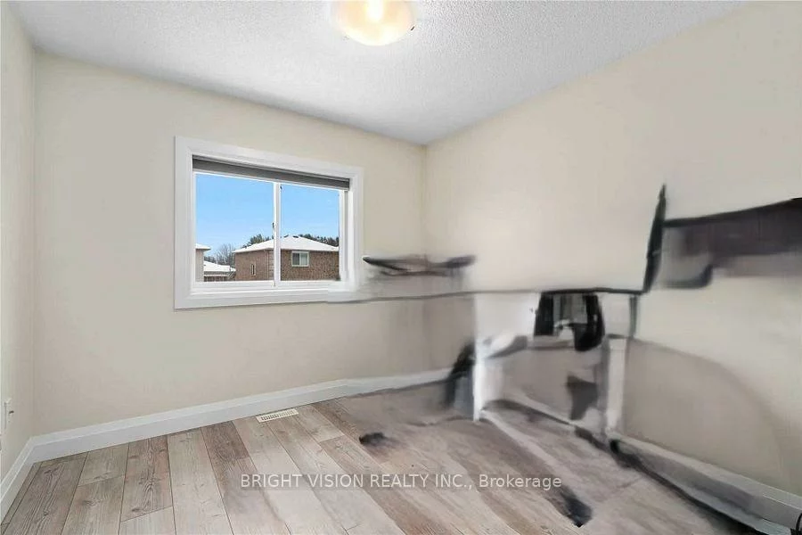 75, Larkin, 400 North, Barrie