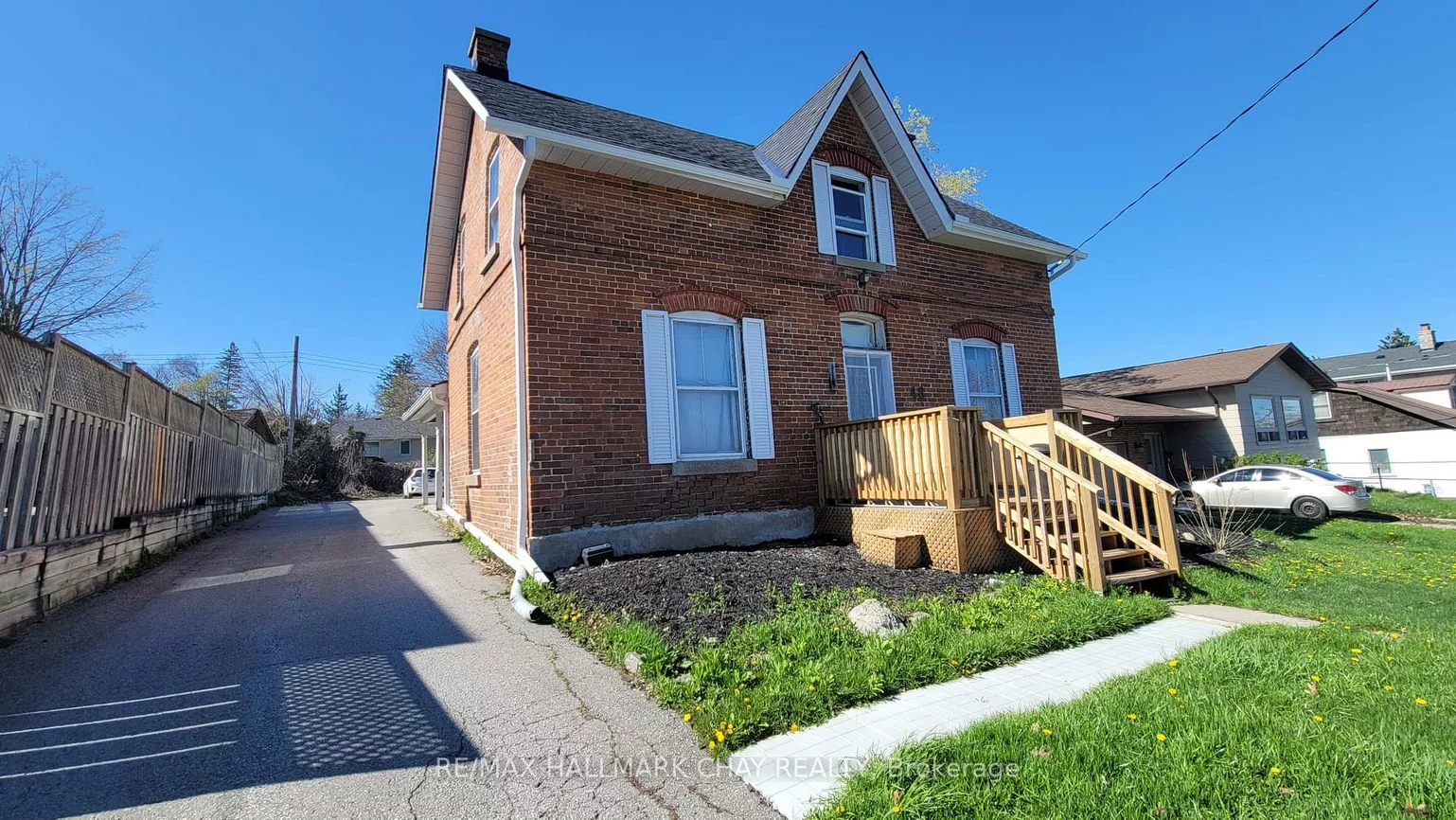 48, Rose, 400 North, Barrie