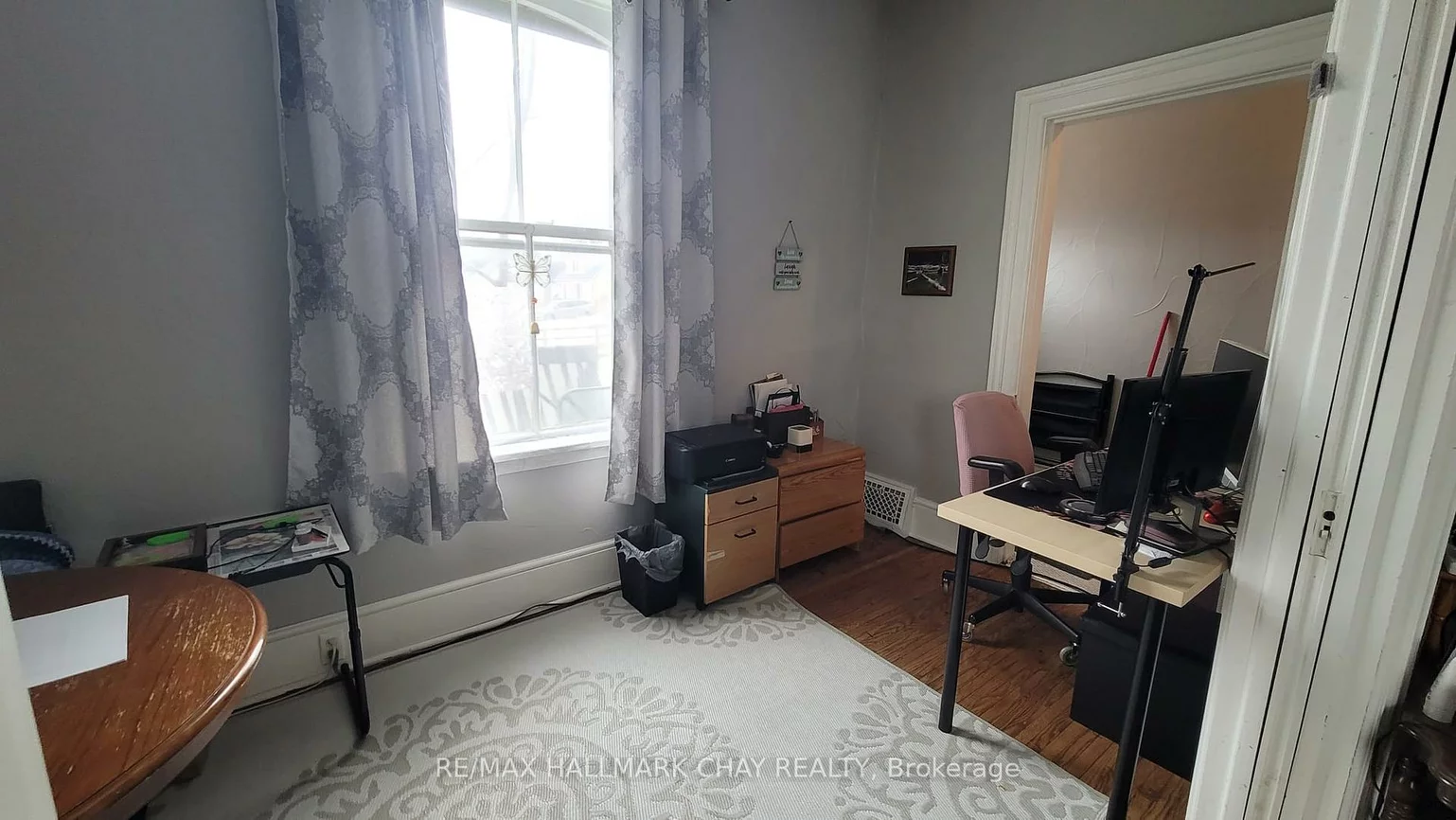 48, Rose, 400 North, Barrie