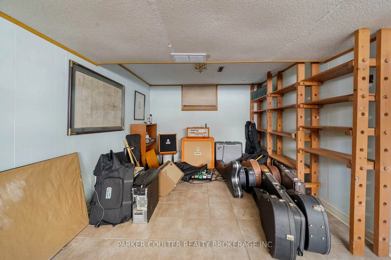 13, Roslyn, Wellington, Barrie