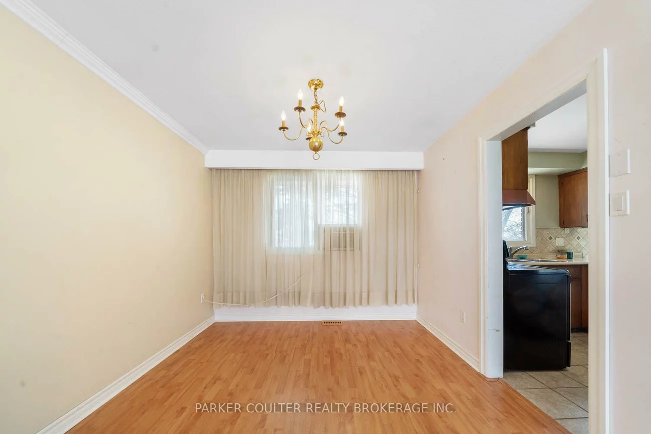 13, Roslyn, Wellington, Barrie