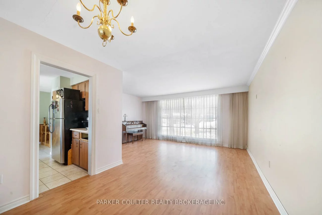 13, Roslyn, Wellington, Barrie