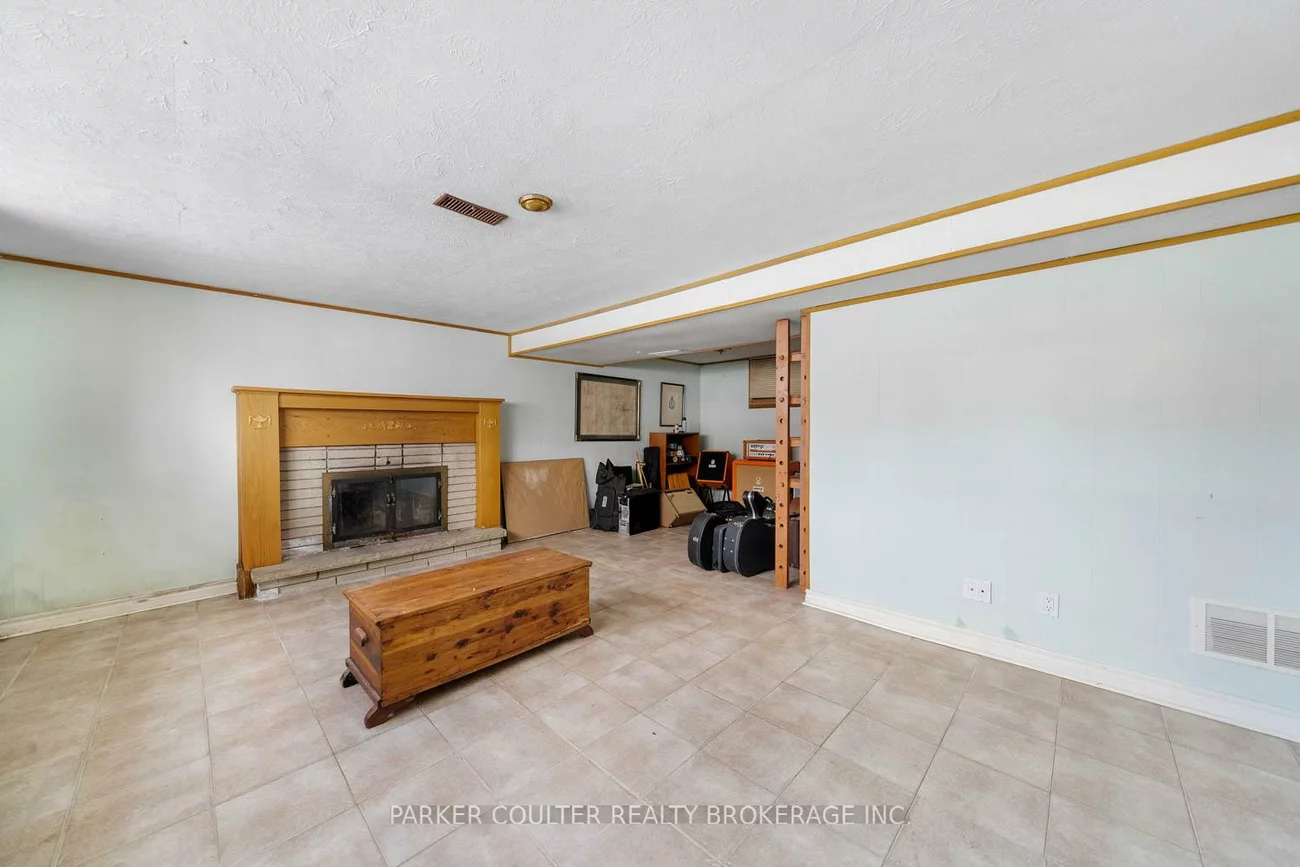 13, Roslyn, Wellington, Barrie