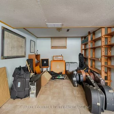 13, Roslyn, Wellington, Barrie