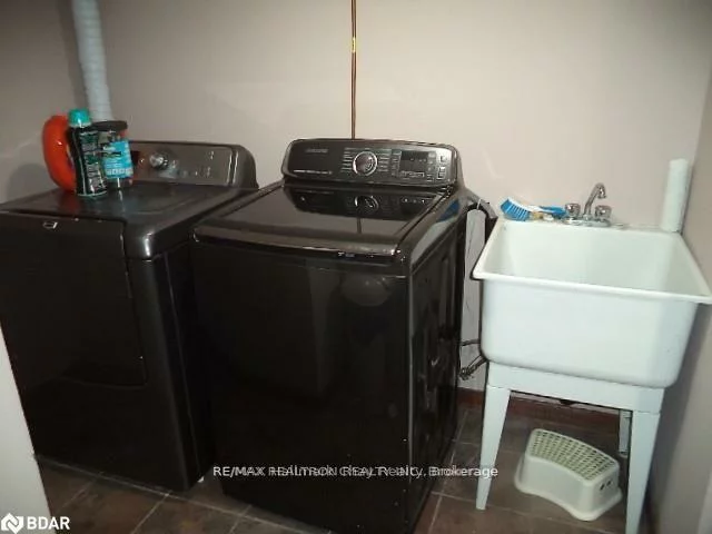 346, Hickling, Grove East, Barrie