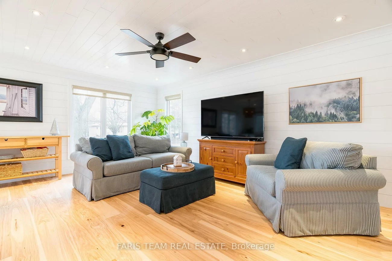 210, Spruce, Bayshore, Barrie
