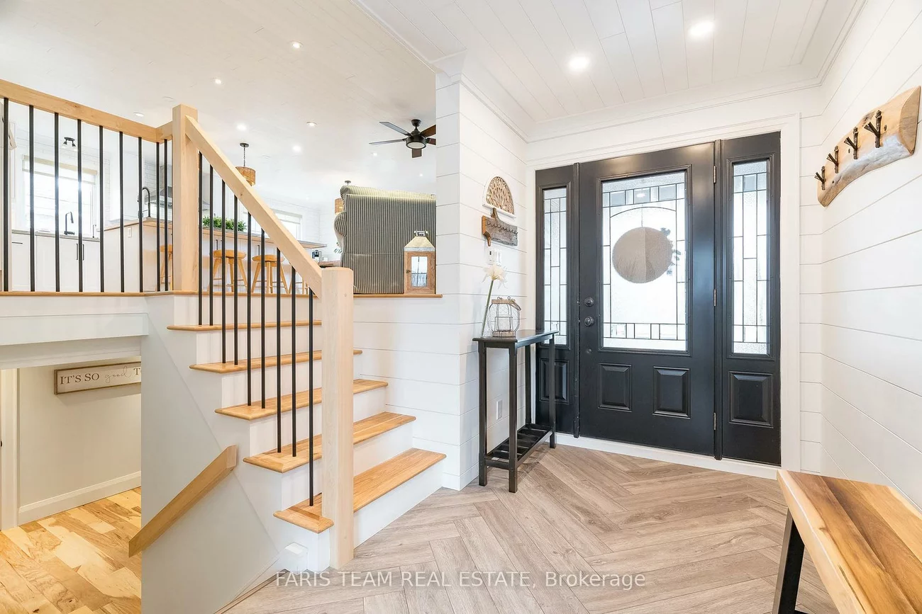 210, Spruce, Bayshore, Barrie