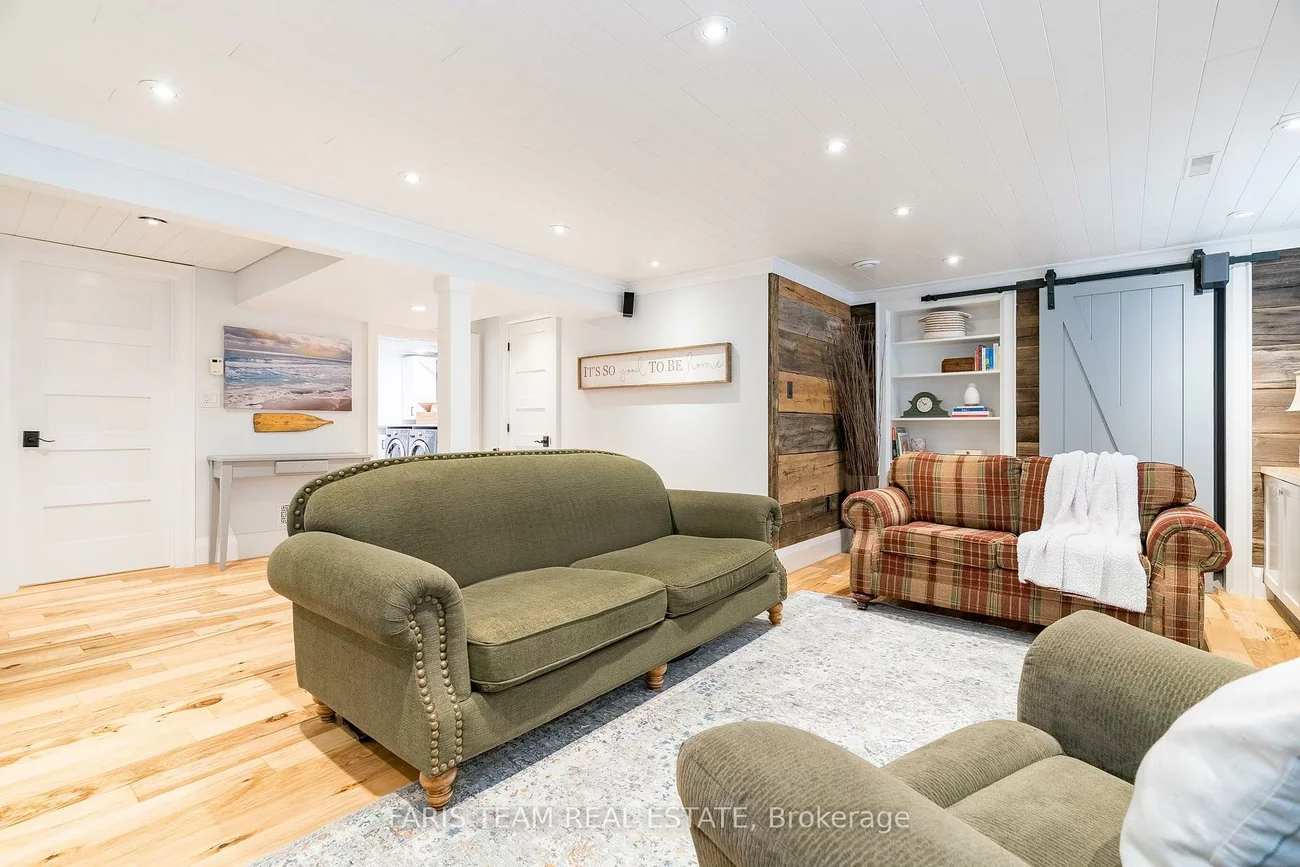 210, Spruce, Bayshore, Barrie