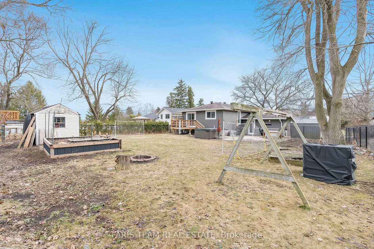 210, Spruce, Bayshore, Barrie