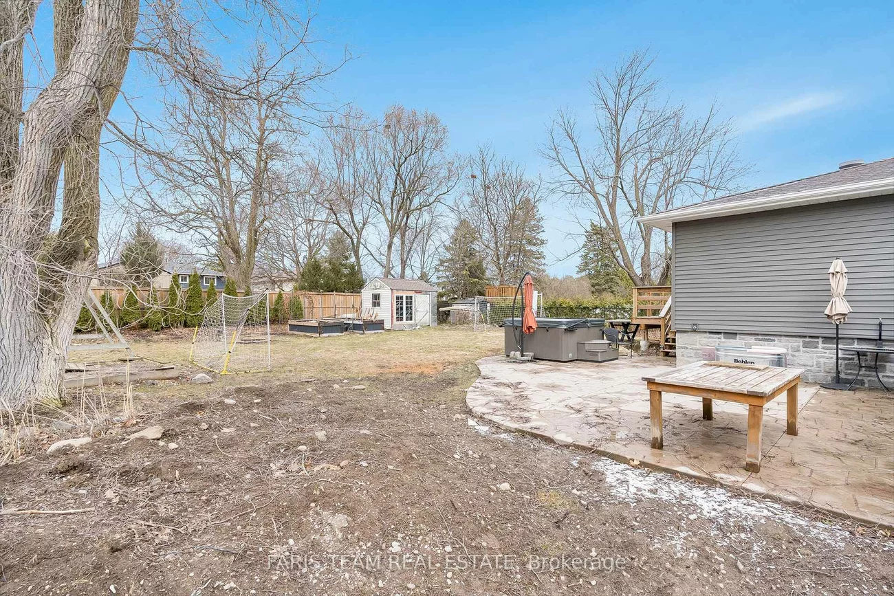 210, Spruce, Bayshore, Barrie