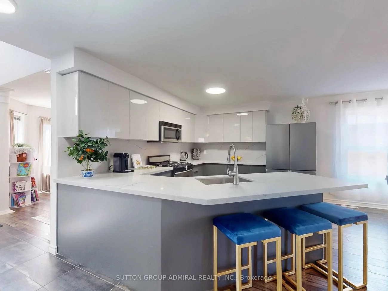 100, Country, Painswick South, Barrie
