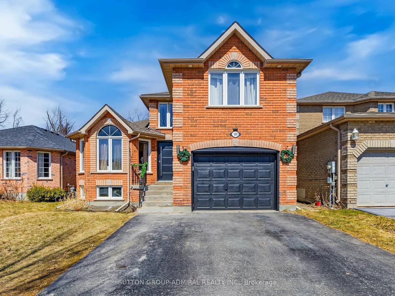 100, Country, Painswick South, Barrie
