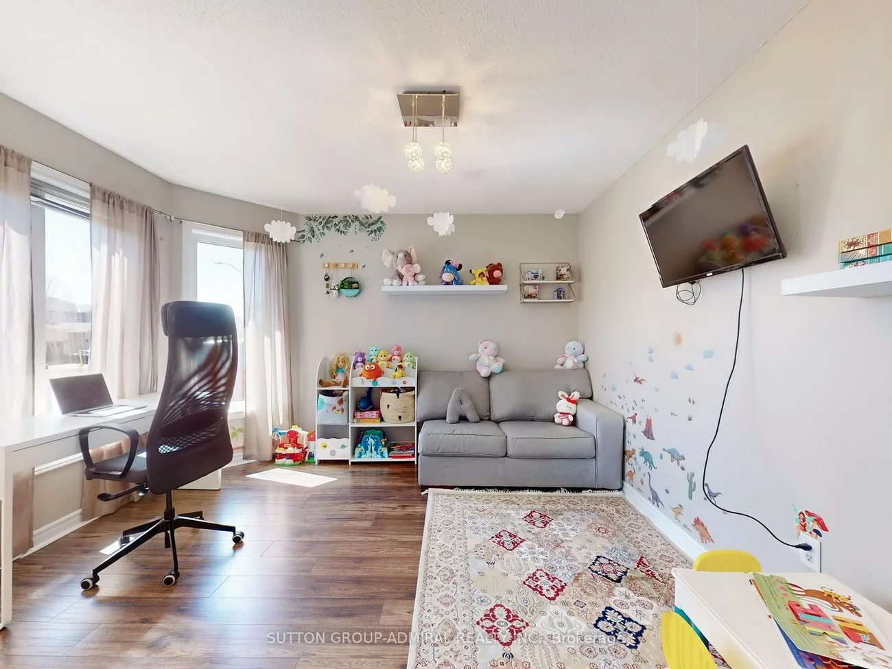 100, Country, Painswick South, Barrie