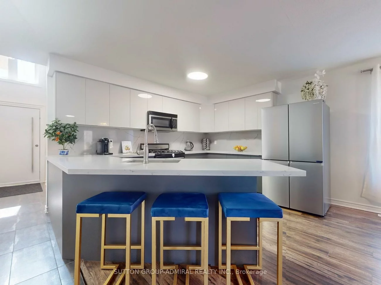 100, Country, Painswick South, Barrie