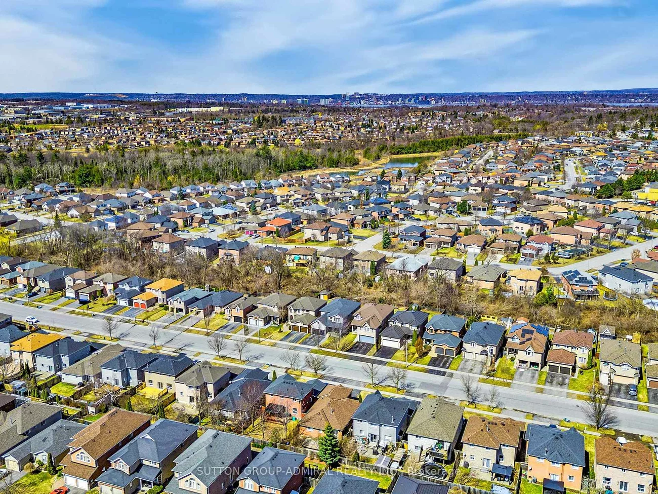 100, Country, Painswick South, Barrie