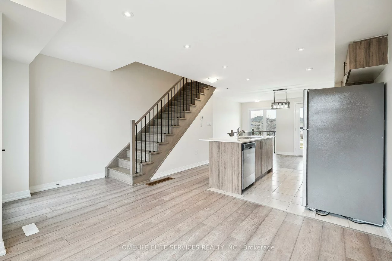 57, Fairlane, Painswick South, Barrie