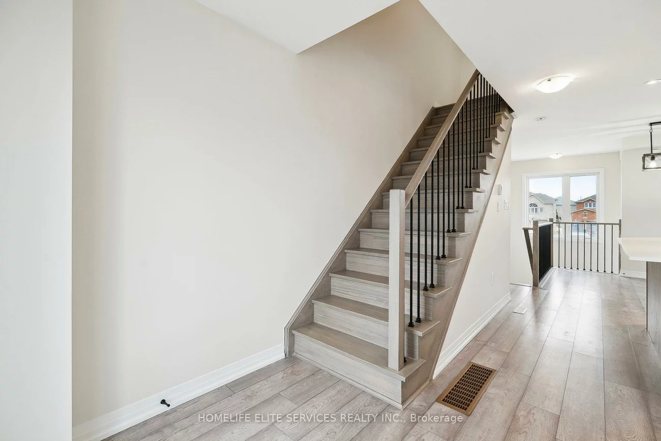 57, Fairlane, Painswick South, Barrie
