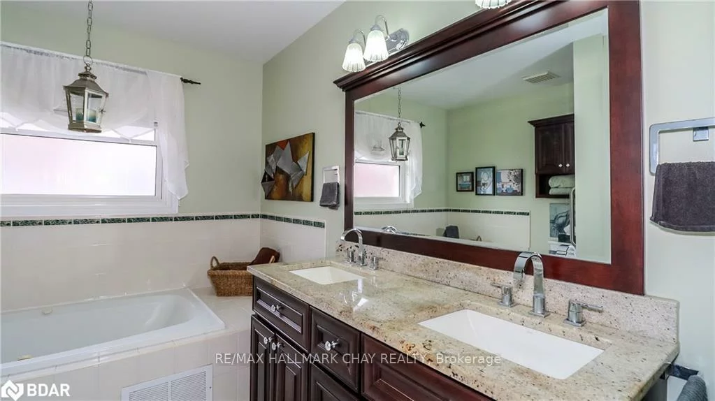 163, Livingstone, Sunnidale, Barrie