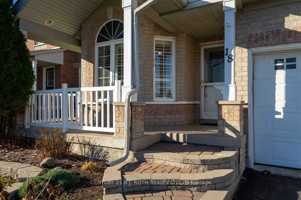 18, Couples, East Bayfield, Barrie