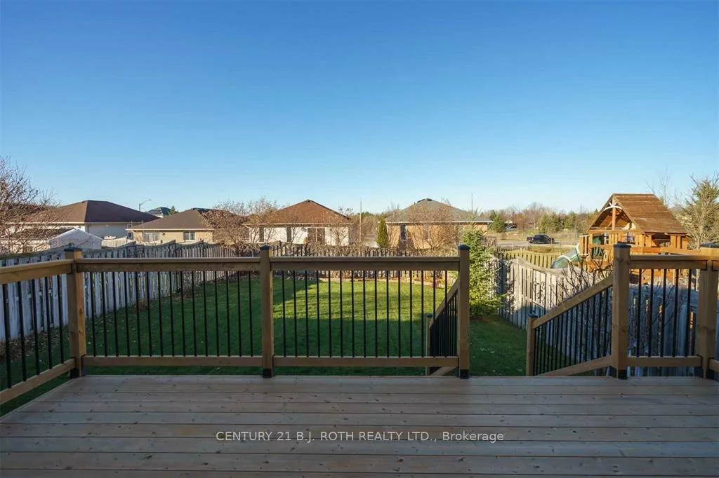 18, Couples, East Bayfield, Barrie