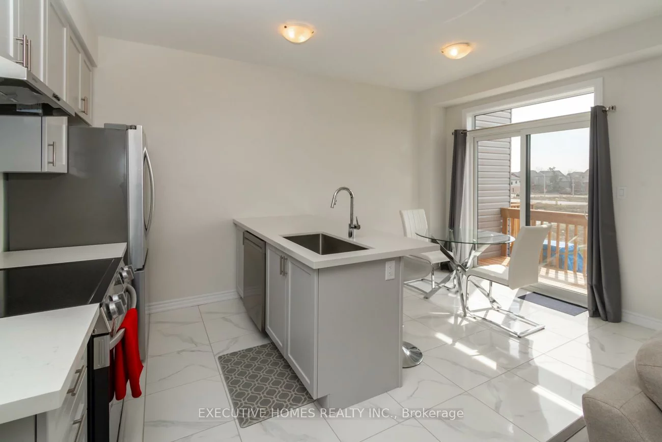 15, Rochester, Innis-Shore, Barrie