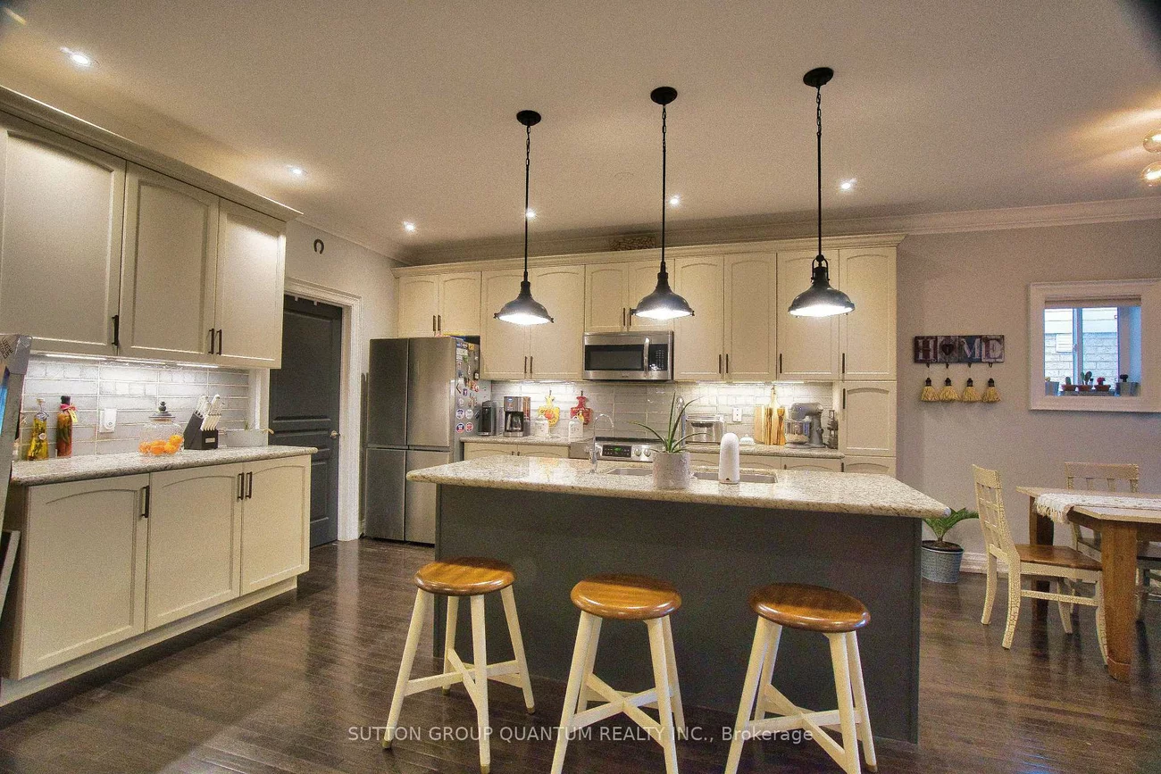 71, Versailles, Innis-Shore, Barrie