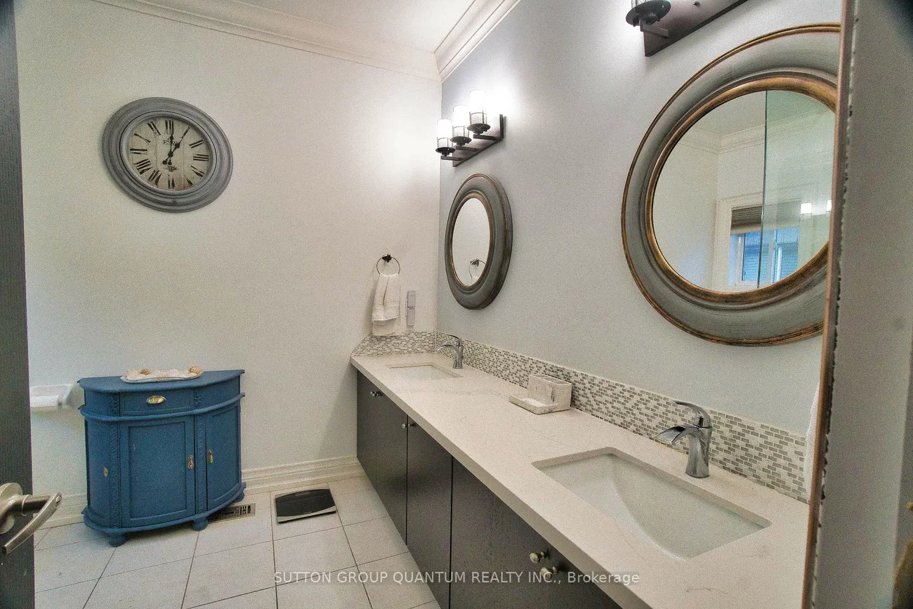 71, Versailles, Innis-Shore, Barrie