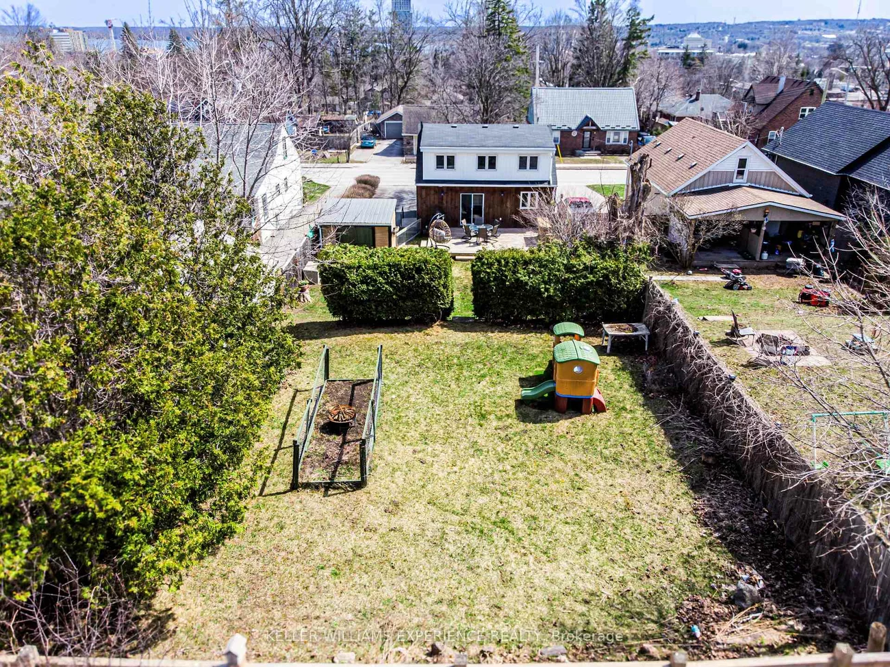 46, Grove, Queen's Park, Barrie