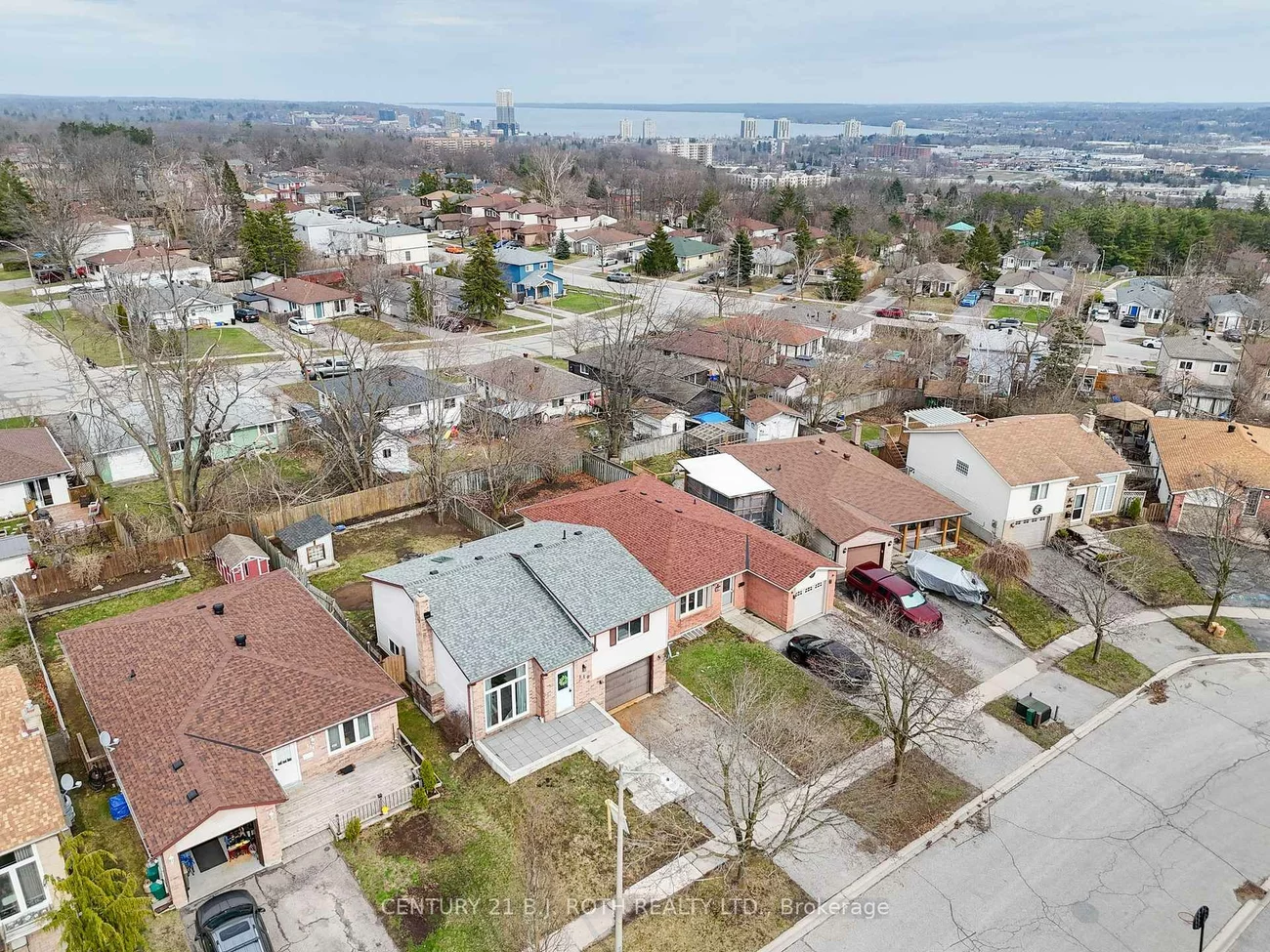 116, Shakespeare, Letitia Heights, Barrie