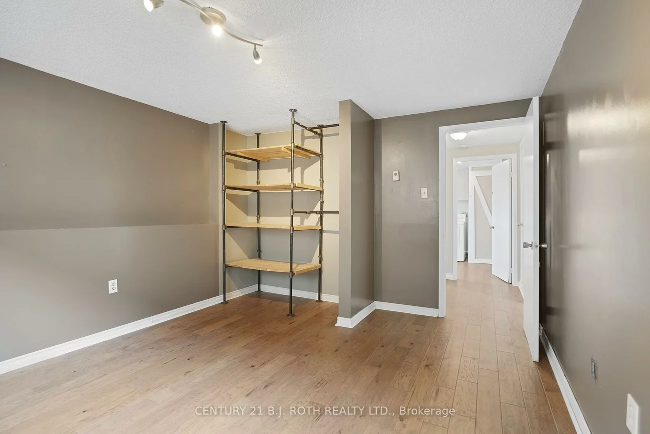 116, Shakespeare, Letitia Heights, Barrie