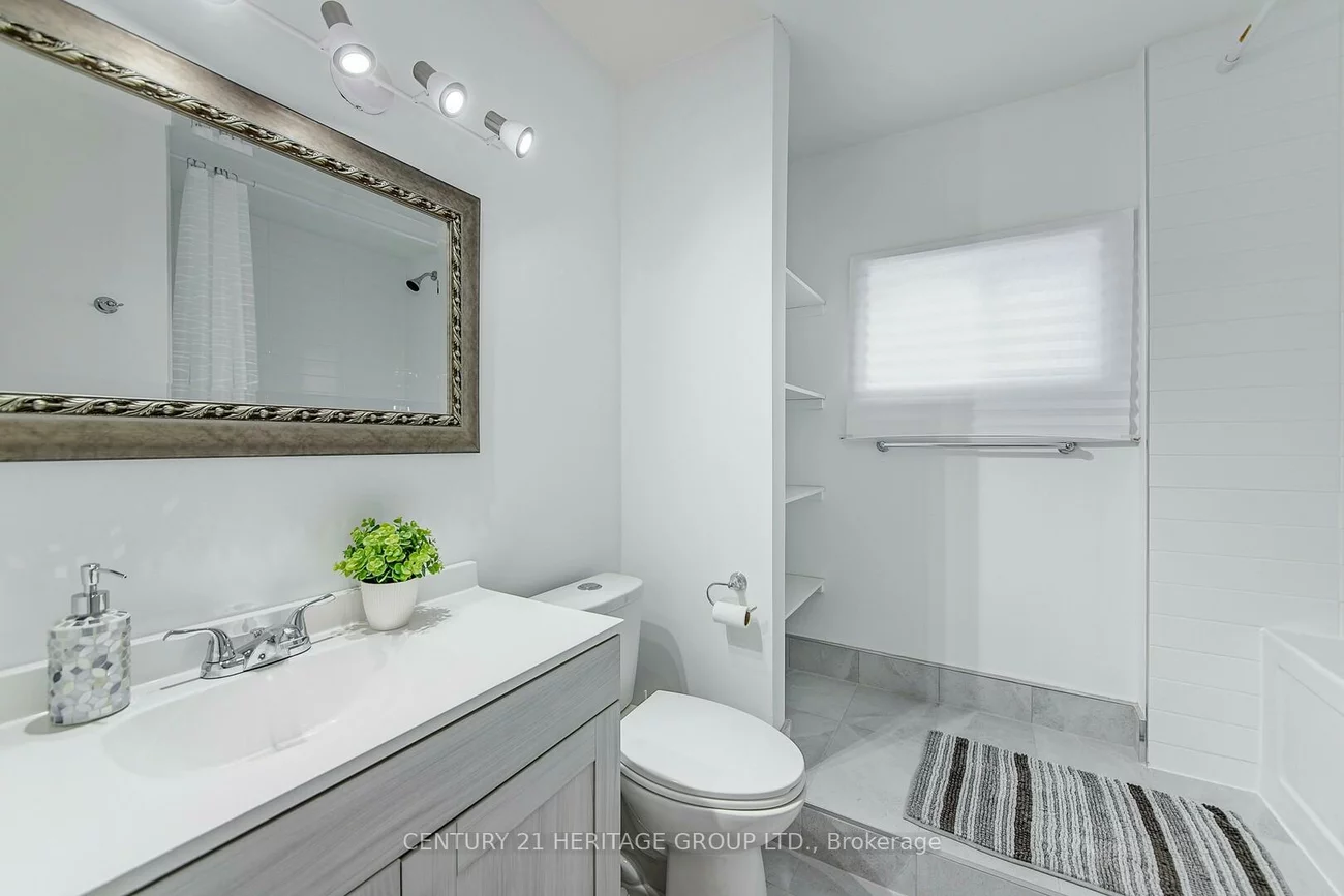 20, Frost, Letitia Heights, Barrie