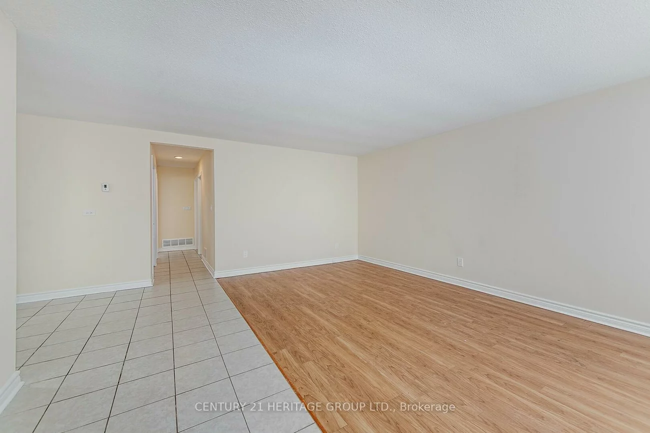 20, Frost, Letitia Heights, Barrie