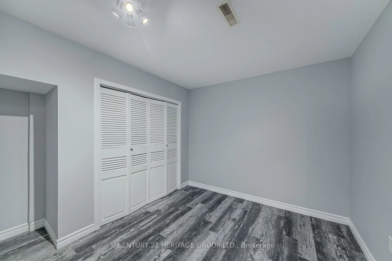 20, Frost, Letitia Heights, Barrie