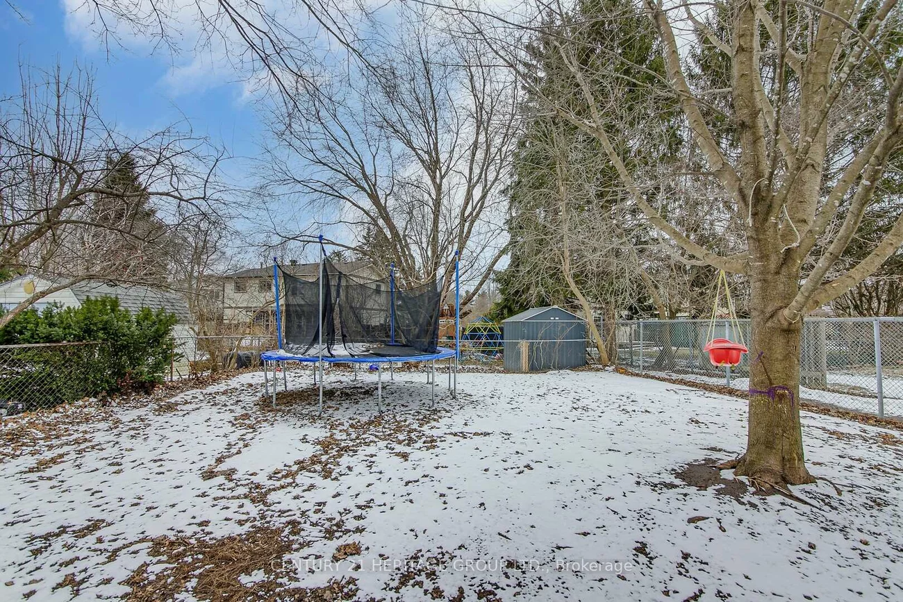 20, Frost, Letitia Heights, Barrie